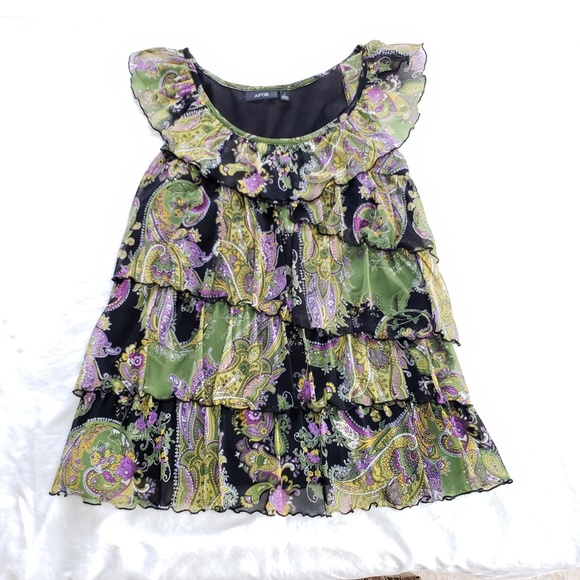 Very sexy Apt. 9 Paisley sleeveless top. - Picture 1 of 5